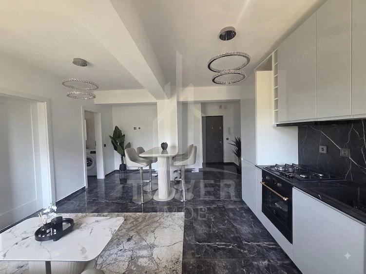 Apartament cu 3 camere decomandat în Turnișor
