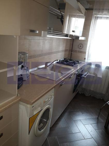 Apartament cu 3 camere decomandat, mobilat în Central