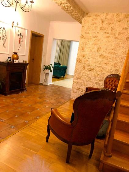Casă cu 4 camere în Bărăbanț