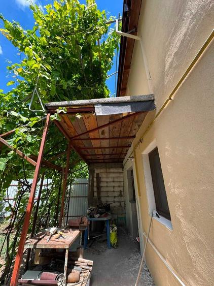 Casă cu 3 camere în Lacu Dulce