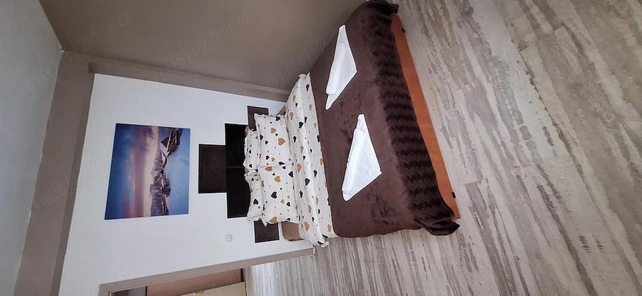 Casă cu 8 camere cu Teren 280 Mp în Predeal