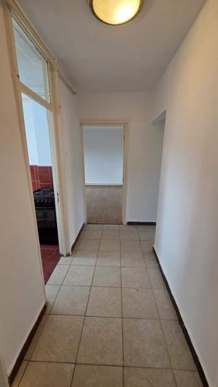 Apartament cu 3 camere decomandat în Micro 17