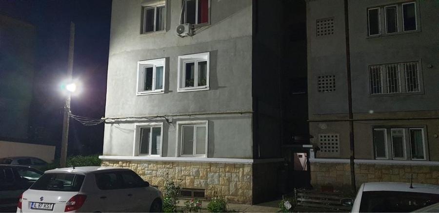 Apartament cu 2 camere decomandat în Fetești-Gară