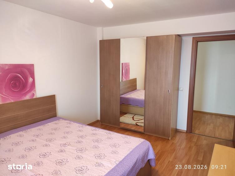 Apartament cu 3 camere în Văcăresti