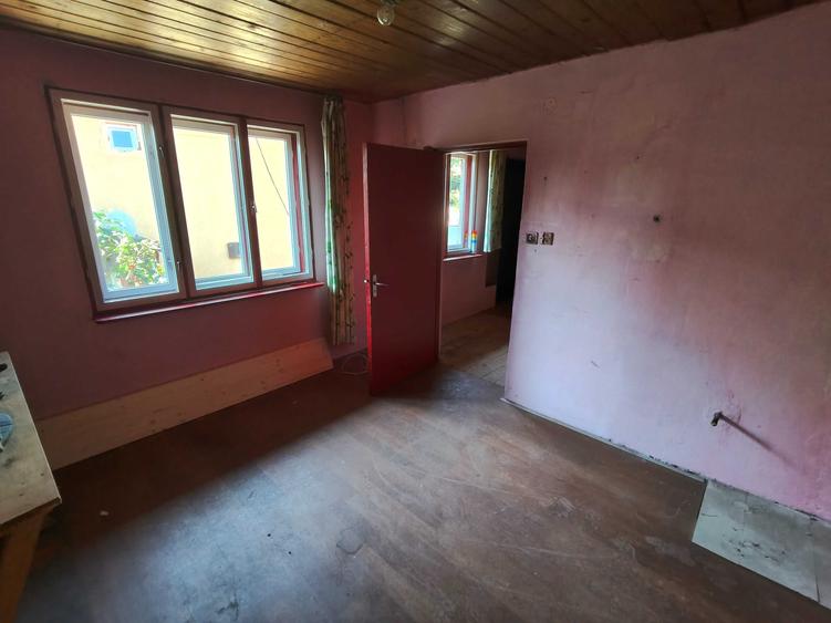 Casă cu 2 camere în Central