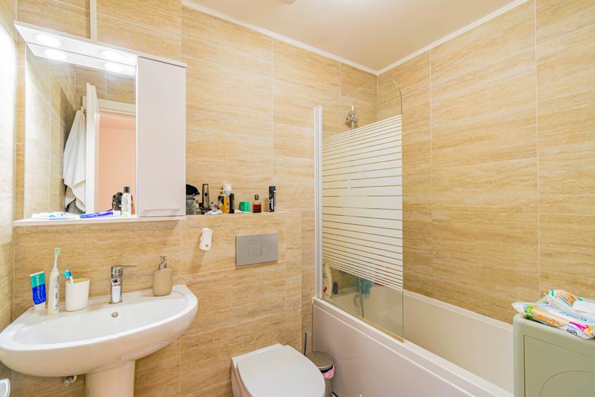 Casă cu 3 camere cu Piscina în Ștefăneștii de Jos