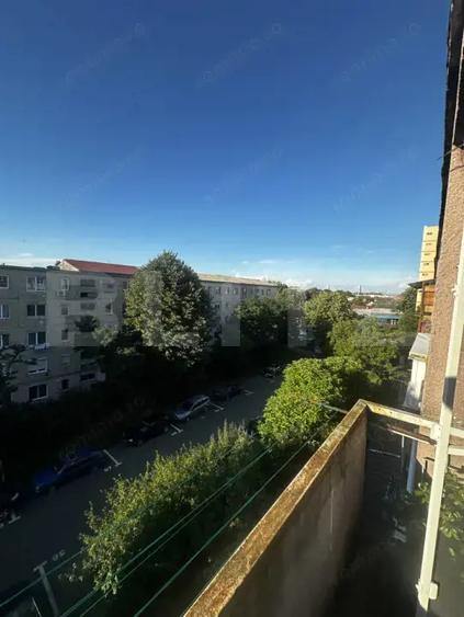 Apartament cu 2 camere decomandat în Micro 14