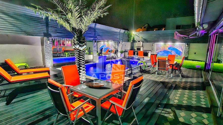 Casă individuală cu 7 camere cu Piscina în Aradului