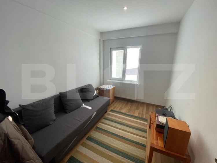 Apartament cu 3 camere decomandat, mobilat în Cetății