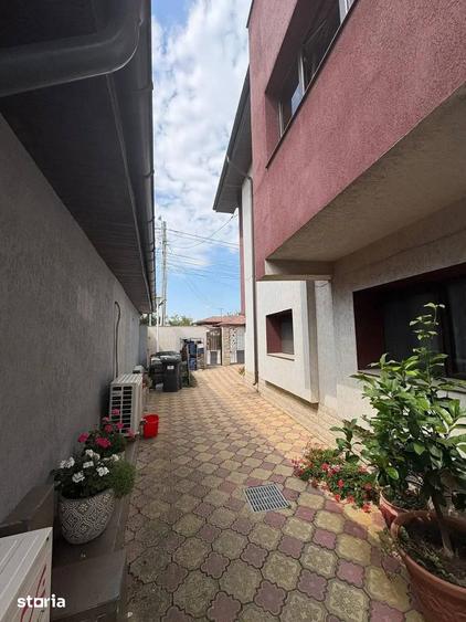 Casă cu 7 camere cu Teren 770 Mp în Dărăști-Ilfov