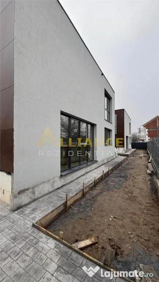 Casă cu 3 camere cu Teren 250 Mp în Central