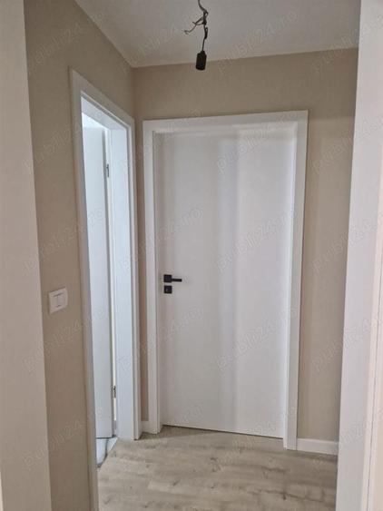 Apartament cu 2 camere semidecomandat în Girocului