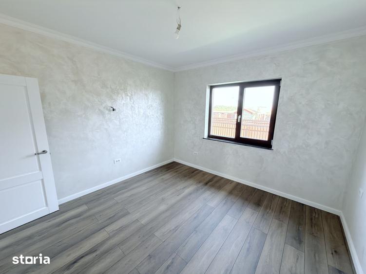 Casă cu 4 camere cu Teren 300 Mp în Central