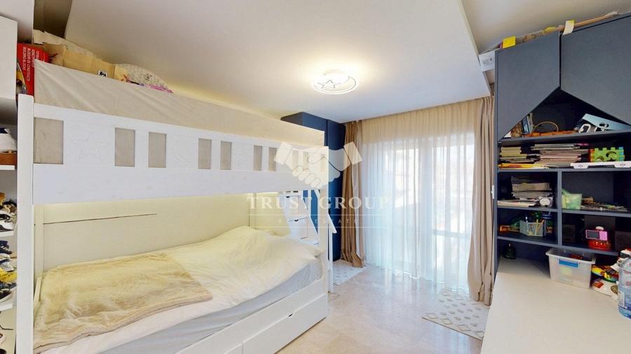Apartament cu 4 camere semidecomandat, mobilat în Kiseleff