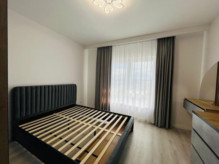 Apartament cu 3 camere decomandat în Hipodrom 3