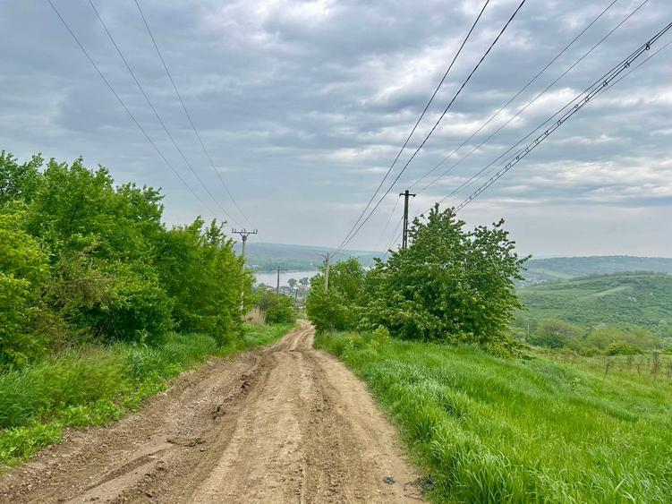 Teren extravilan de 1100 mp, în Central