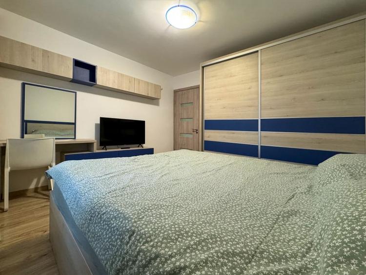 Apartament cu 2 camere decomandat, mobilat în Far