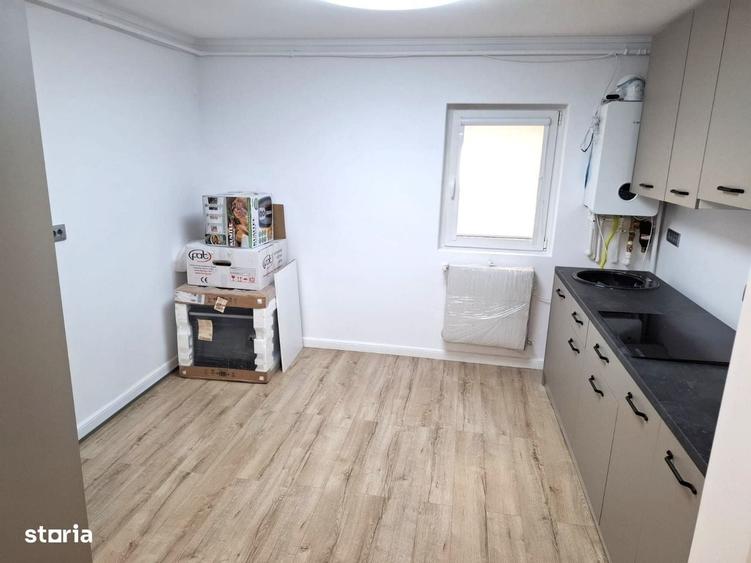 Apartament cu 3 camere în Broșteni