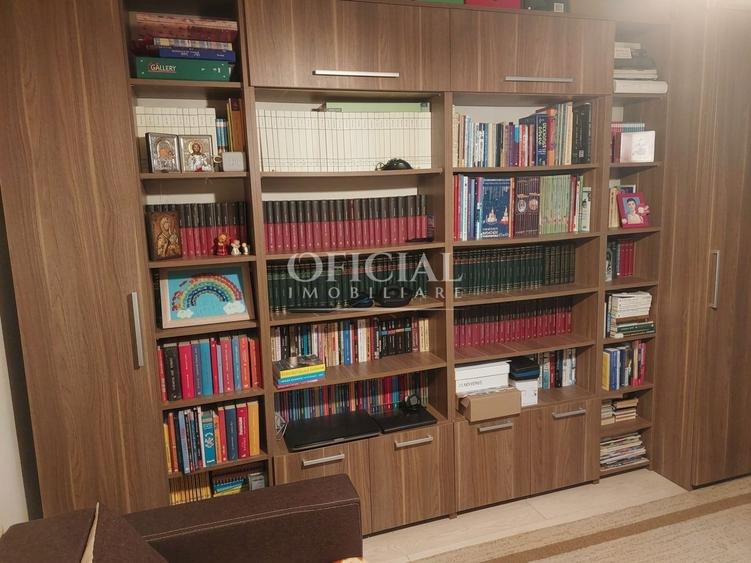 Apartament cu 4 camere decomandat, mobilat în Plopilor