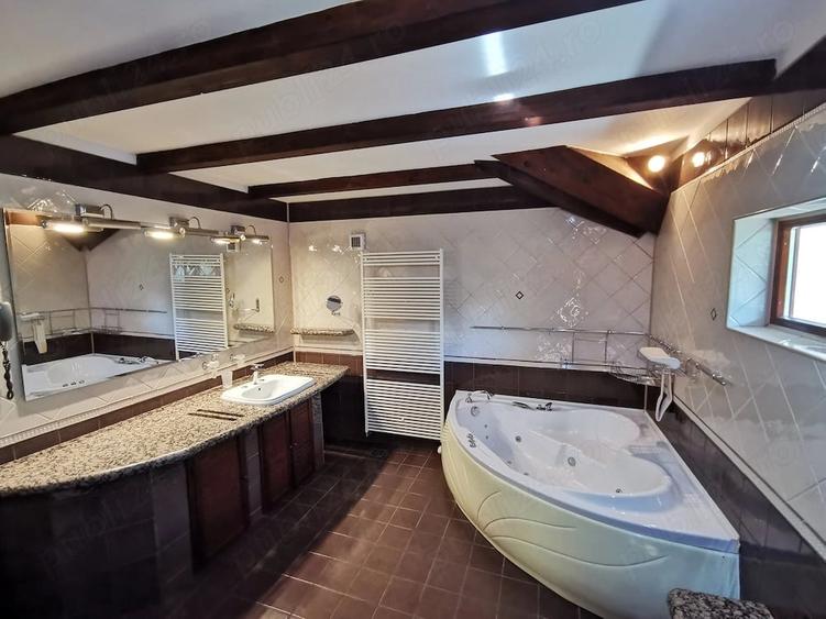Casă cu 3 camere cu Teren 2600 Mp în Bucium