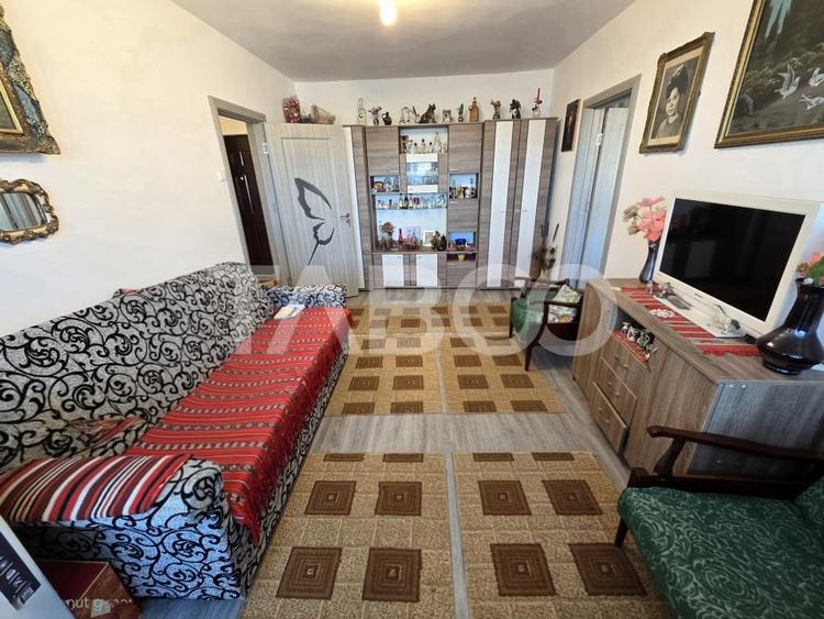 Apartament cu 2 camere semidecomandat, mobilat în Mihai Viteazul