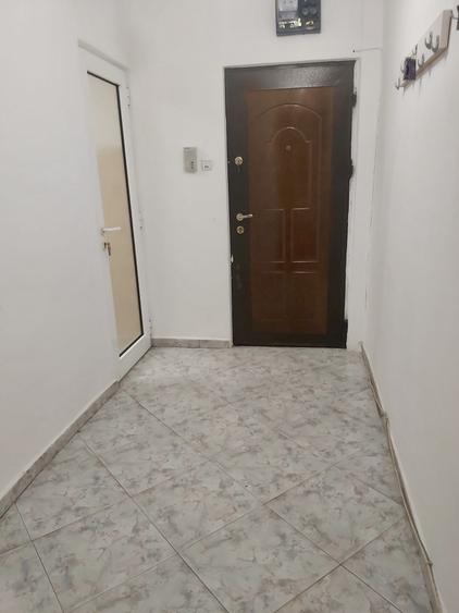 Apartament cu 2 camere semidecomandat, mobilat în Șagului — fotografia 2