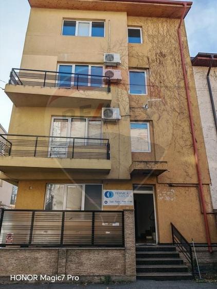 Casă individuală cu 5 camere cu Teren 188 Mp în Vitan Mall