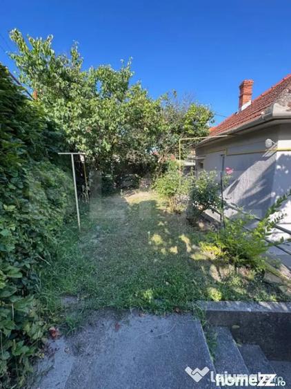 Casă cu 6 camere cu Teren 700 Mp în 700