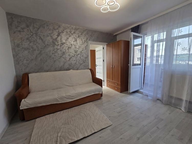Apartament cu 2 camere nedecomandat, mobilat în Alexandru cel Bun