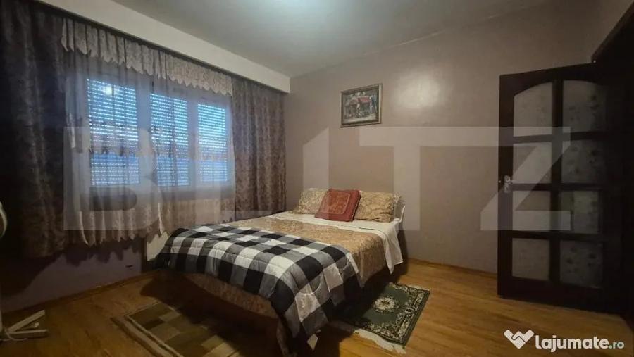 Casă cu 7 camere cu Teren 517 Mp în Lucian Blaga
