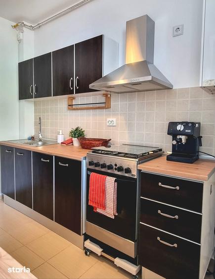 Apartament cu 2 camere decomandat, mobilat în Central