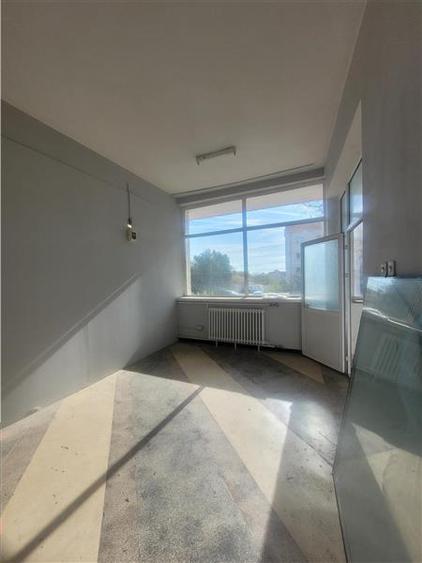 Spațiu comercial, de 430 mp, în Agigea