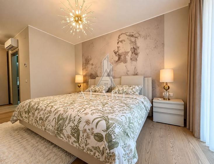 Apartament cu 4 camere semidecomandat, mobilat în Take Ionescu