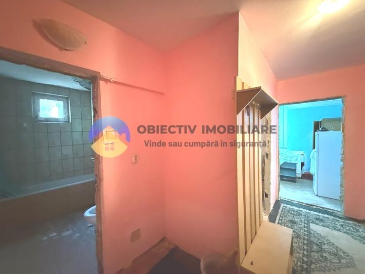Apartament cu 3 camere decomandat, mobilat în Precista