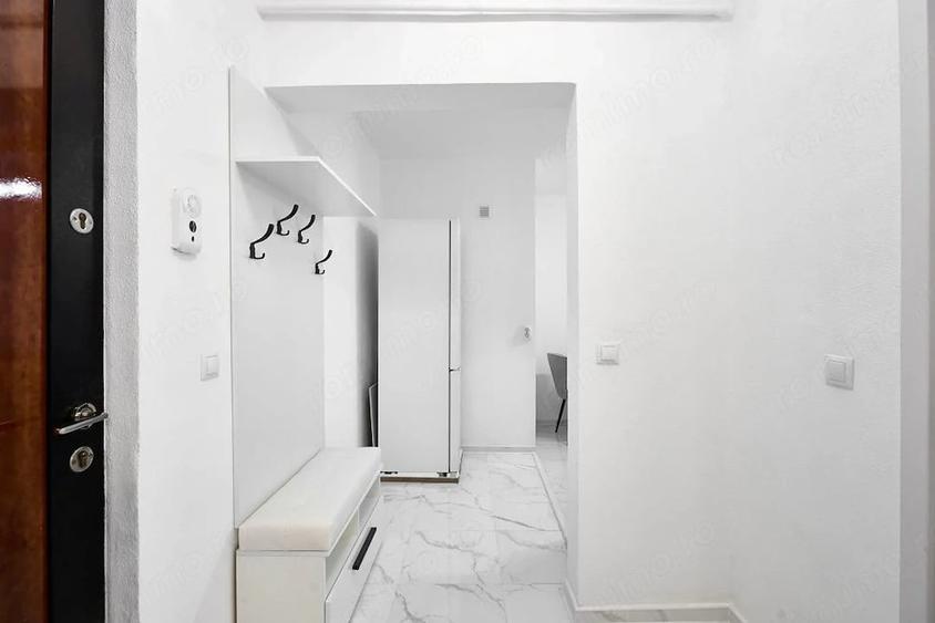 Apartament cu 4 camere semidecomandat în Găvana