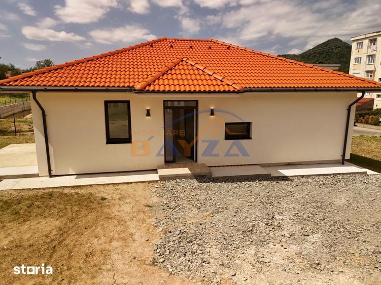 Casă cu 4 camere cu Teren 550 Mp în Central