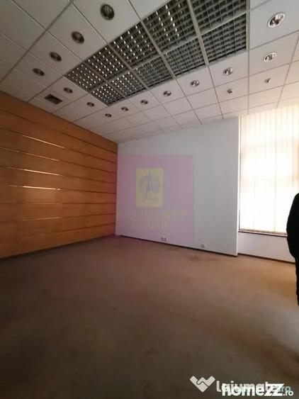 Spațiu comercial, de 435 mp, în Unirii