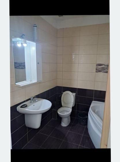 Garsonieră decomandată în Roșu