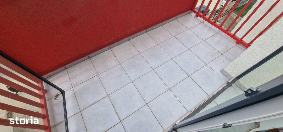 Apartament cu 3 camere în Cetate