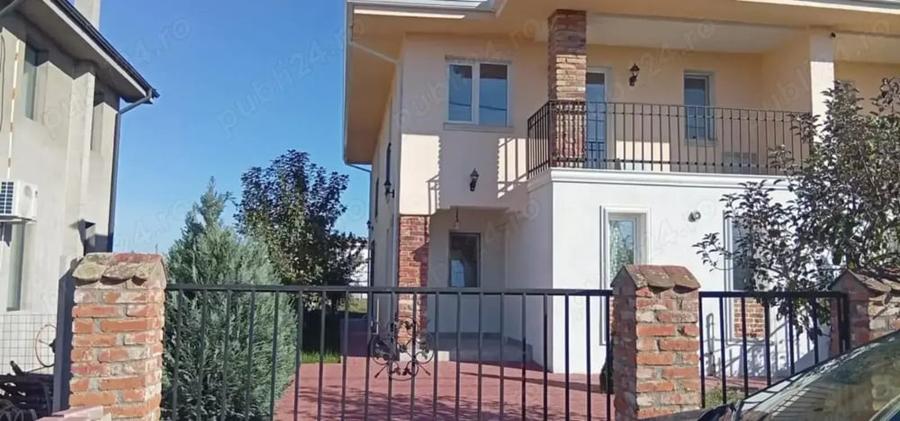 Casă cu 6 camere cu Teren 380 Mp în Dumbrăvița