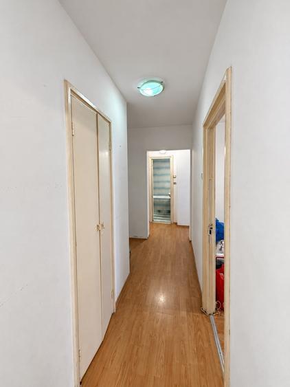 Apartament cu 4 camere decomandat în Colentina