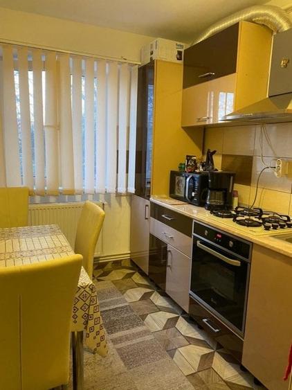 Apartament cu 2 camere decomandat în Casa de Cultură