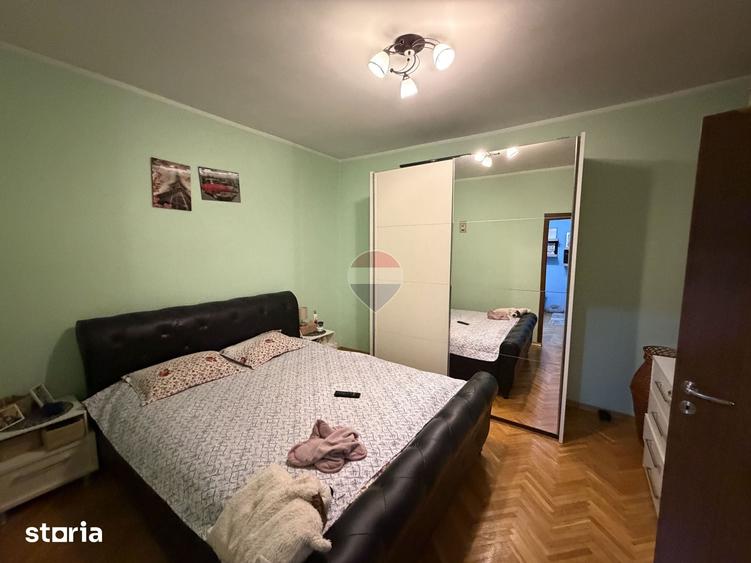 Casă cu 4 camere cu Teren 2500 Mp în Putna
