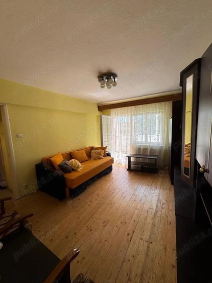 Apartament cu 3 camere decomandat în Sud