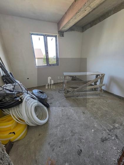 Casă cu 4 camere în Bragadiru