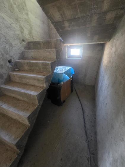 Casă individuală cu 6 camere cu Teren 7734 Mp în Ionășeni (Vârfu Câmpului)