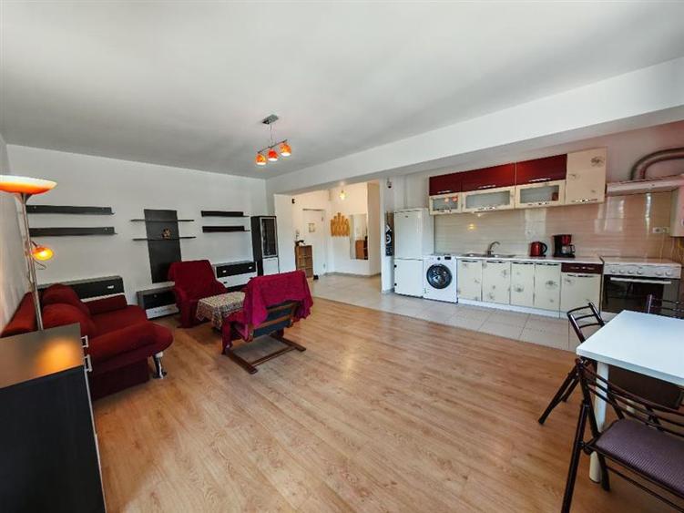Apartament cu 2 camere decomandat în Răcădău — fotografia 2
