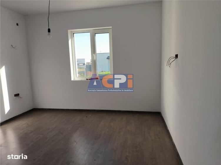 Casă cu 4 camere în Adunații-Copăceni