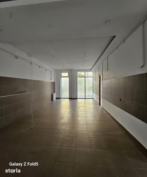 Spațiu comercial, de 120 mp, în Iosia
