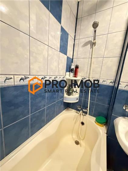 Apartament cu 2 camere nedecomandat, mobilat în 1 Decembrie
